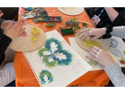 Join artists to support patients with creative activities
